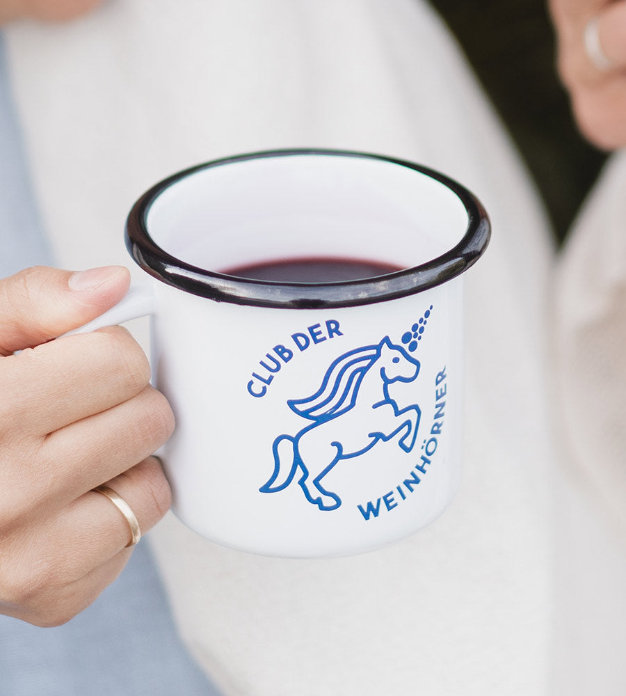 Emaille-Tasse "Weinhorn-Club" Capriblau